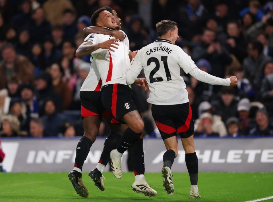 记者：经球队和教练共同决定，萨拉赫将不会随利物浦出战国米