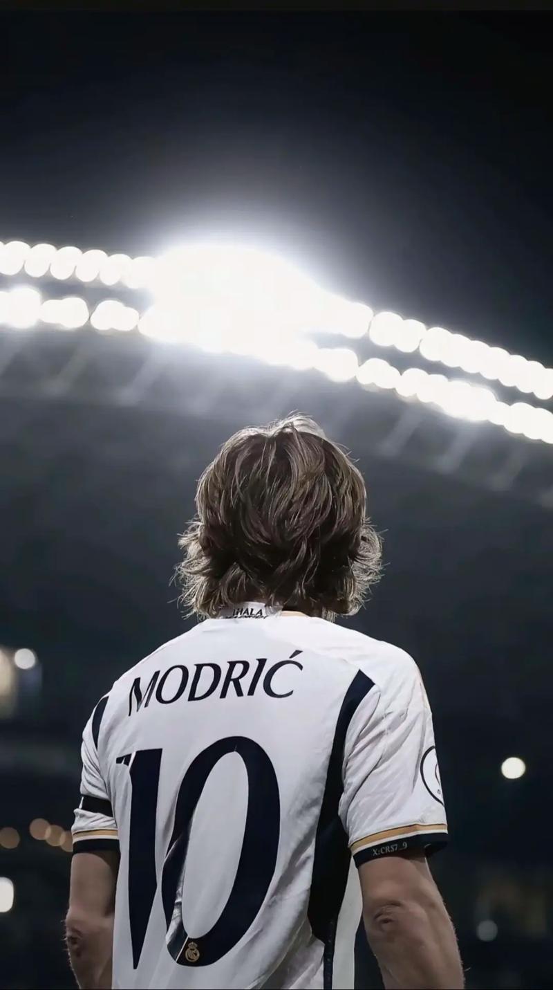 小彩娃21分6发获MVP欧冠土耳其费内巴切零封本菲卡技术统计