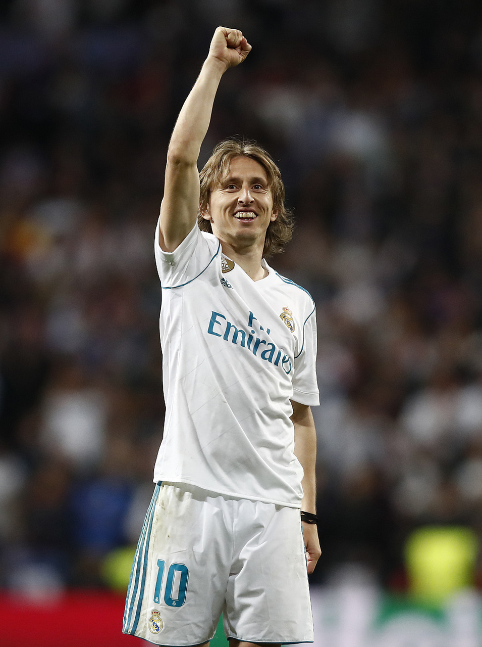 国米阿切尔比第30分钟伤退