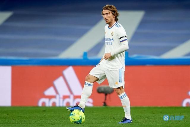 德甲替补戴帽，凯恩是继9分钟5球的莱万之后拜仁第二人