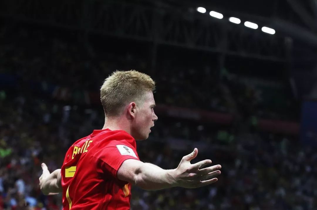 罗哥对梅西的评价可能有一些针对性，但点评曼联就是纯粹客观